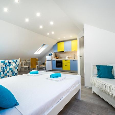 Apartments Sunshine Home Vela Luka Exterior photo