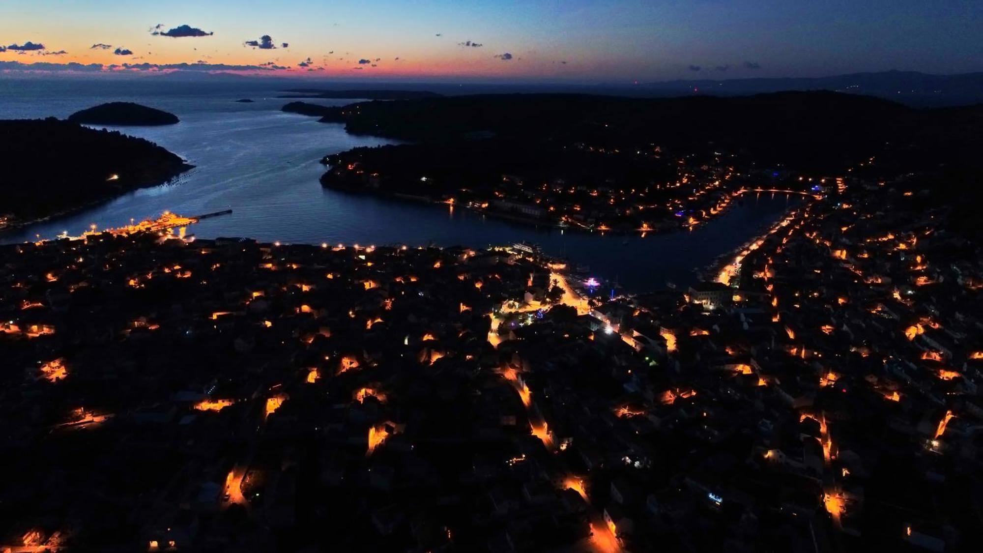 Apartments Sunshine Home Vela Luka Exterior photo